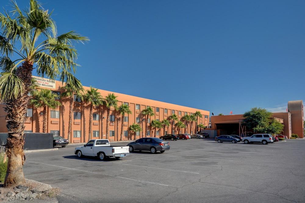 Lucky Club Casino & Hotel Las Vegas Exterior photo